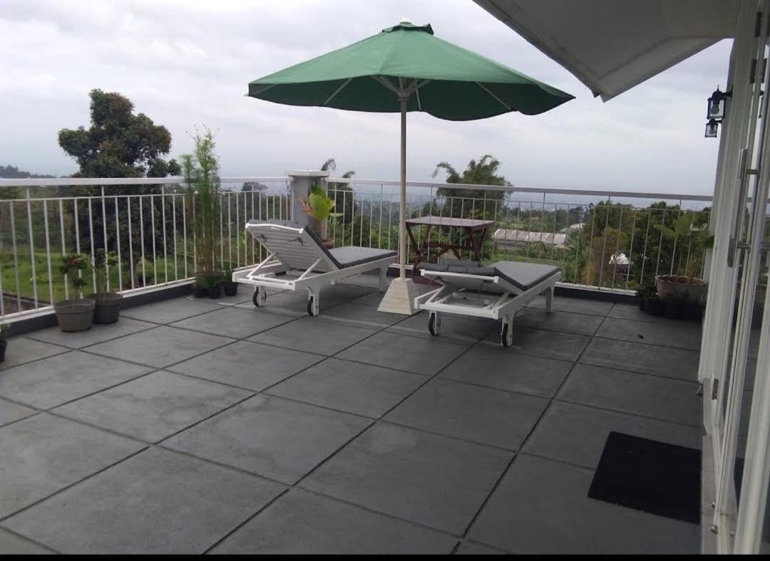 Villa 360 Lembang Exteriér fotografie