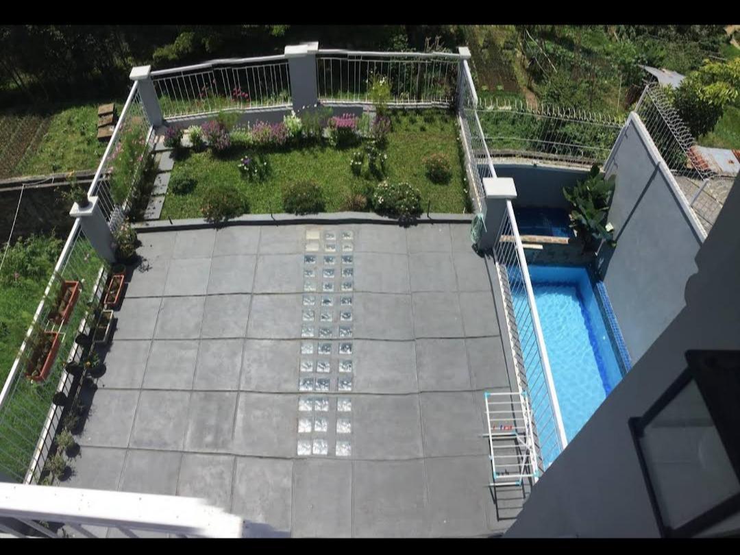 Villa 360 Lembang Exteriér fotografie